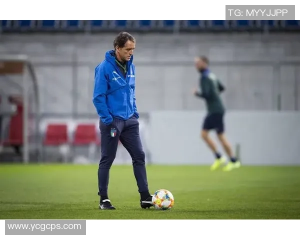 意大利历代足球巨星的荣耀与传奇：从贝尔戈米到因西涅的辉煌之路